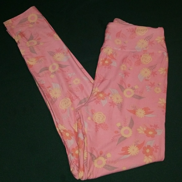 LuLaRoe Pants - LuLaRoe Leggins (OS)